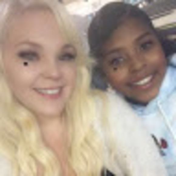 Meet your Posher, Ariel - Picture 1 of 1